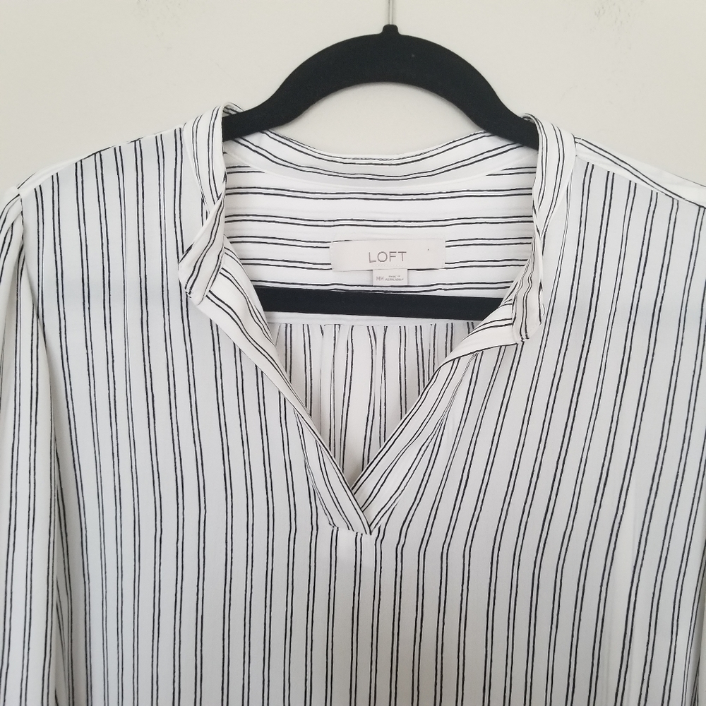 Loft white black pinstripe long sleeve blouse M - Picture 4 of 8